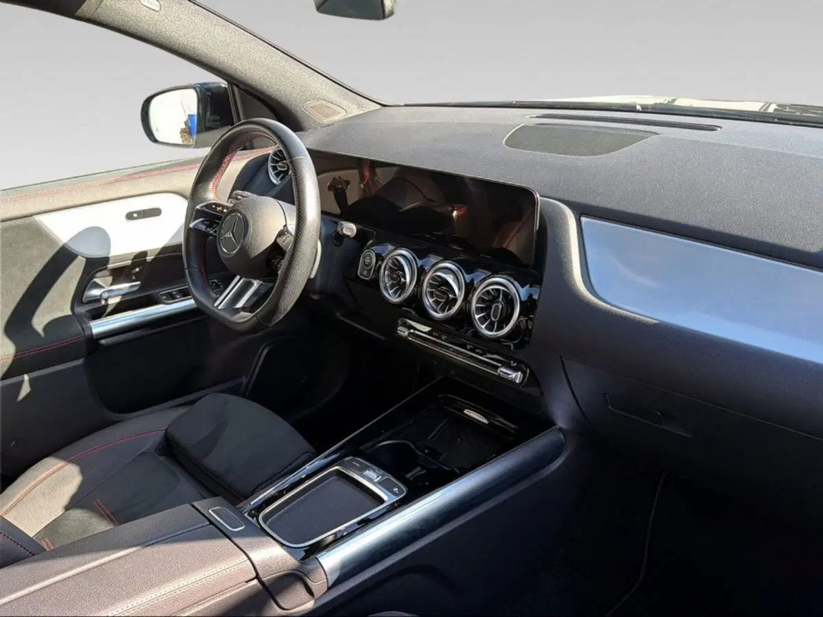 Mercedes-Benz GLA SUV usata a Grosseto (10)