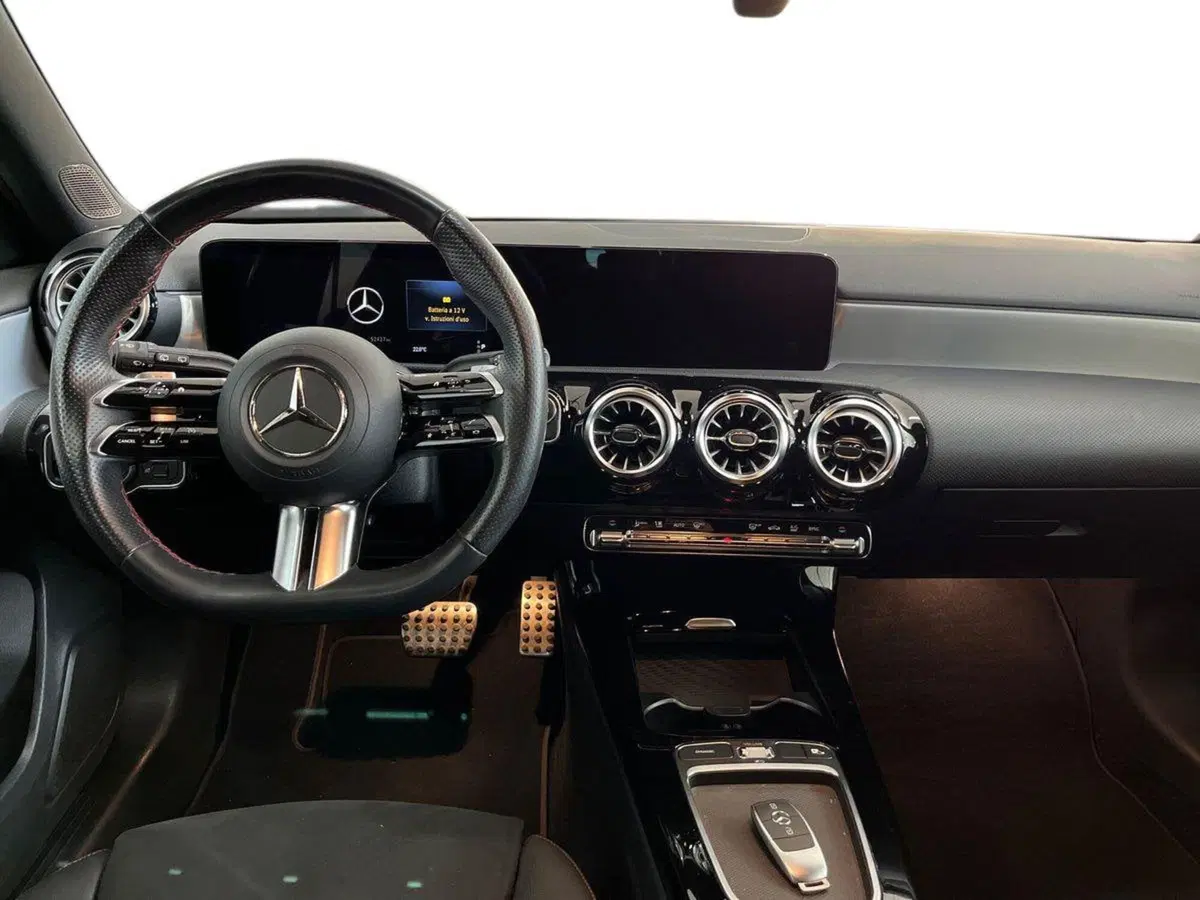 Mercedes-Benz Classe A usata a Lecce (8)