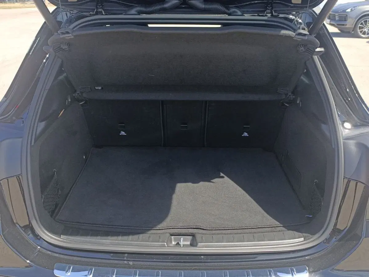 Mercedes-Benz GLA SUV usata a Lecce (8)