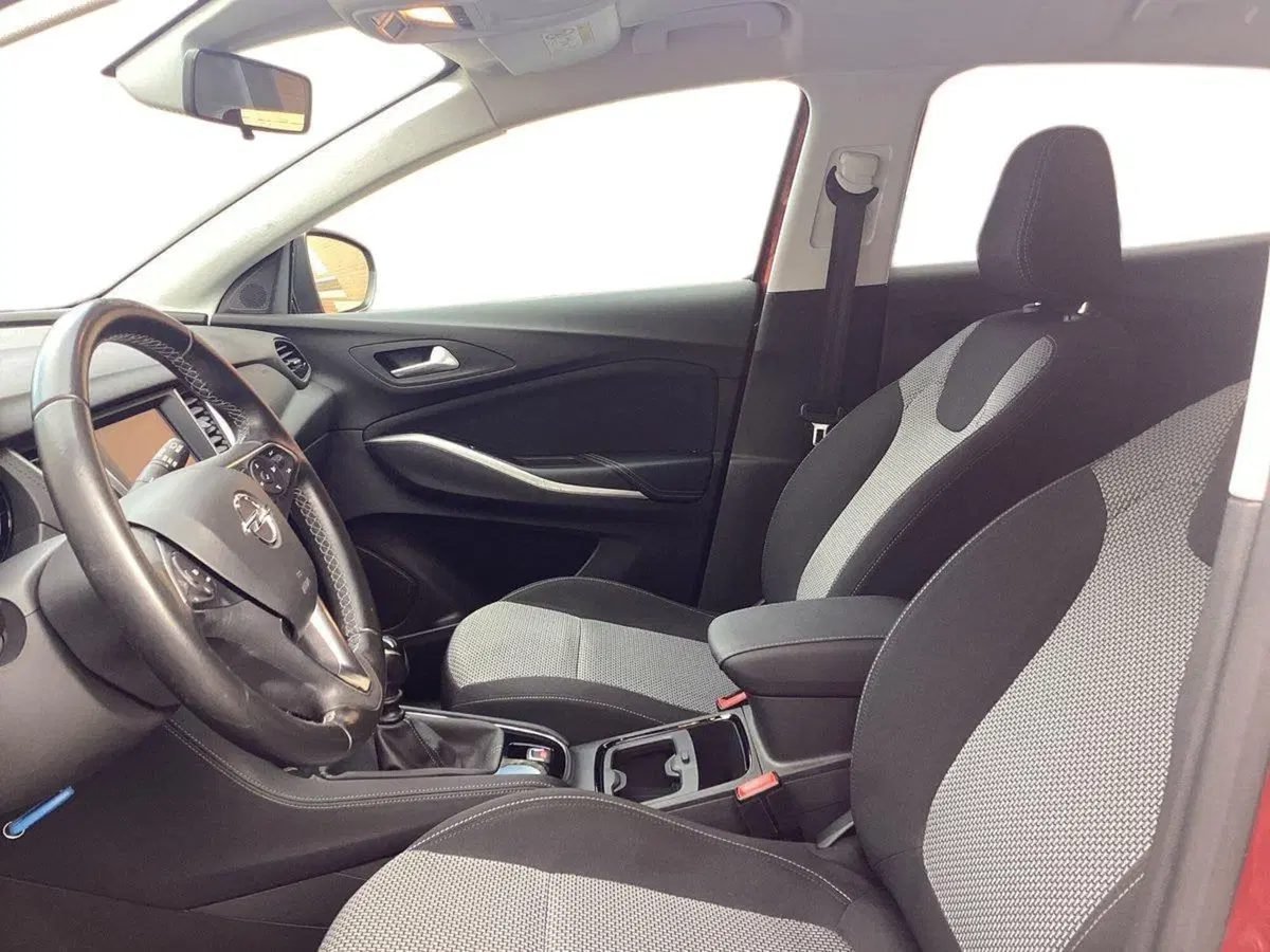 Opel Grandland X usata a Foggia (7)
