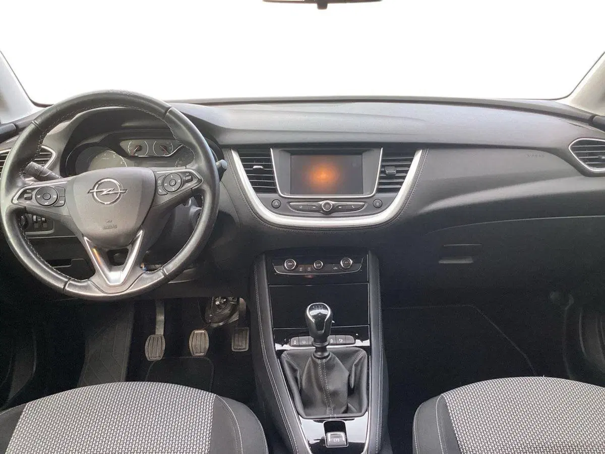 Opel Grandland X usata a Foggia (8)