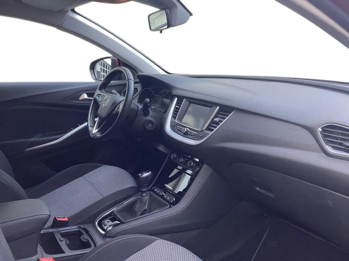 Opel Grandland X usata a Foggia (9)