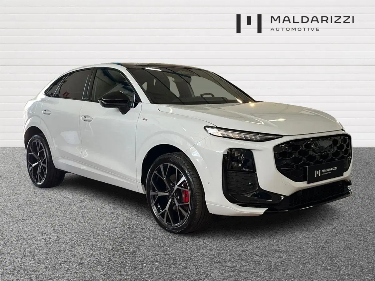 Audi Q3 Sportback nuova a Bari