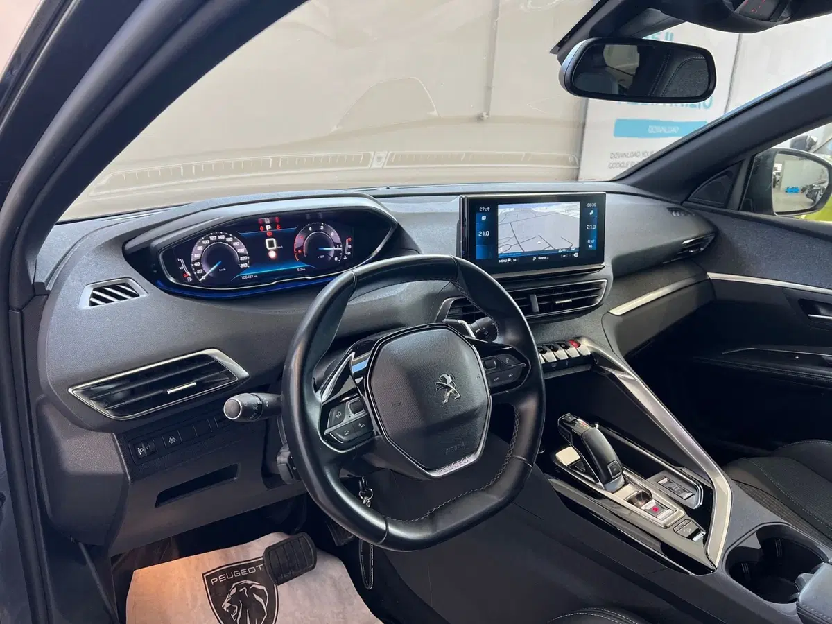 Peugeot 5008 usata a Bari (14)