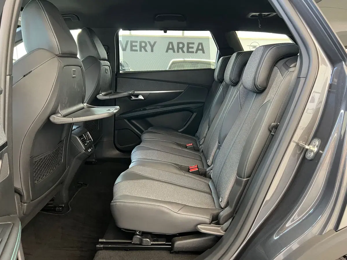 Peugeot 5008 usata a Bari (19)