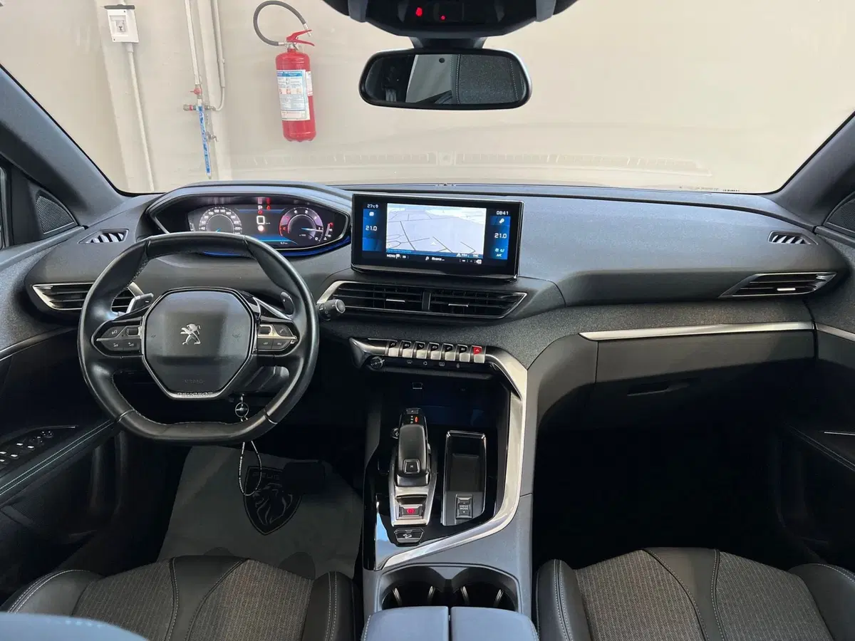 Peugeot 5008 usata a Bari (20)