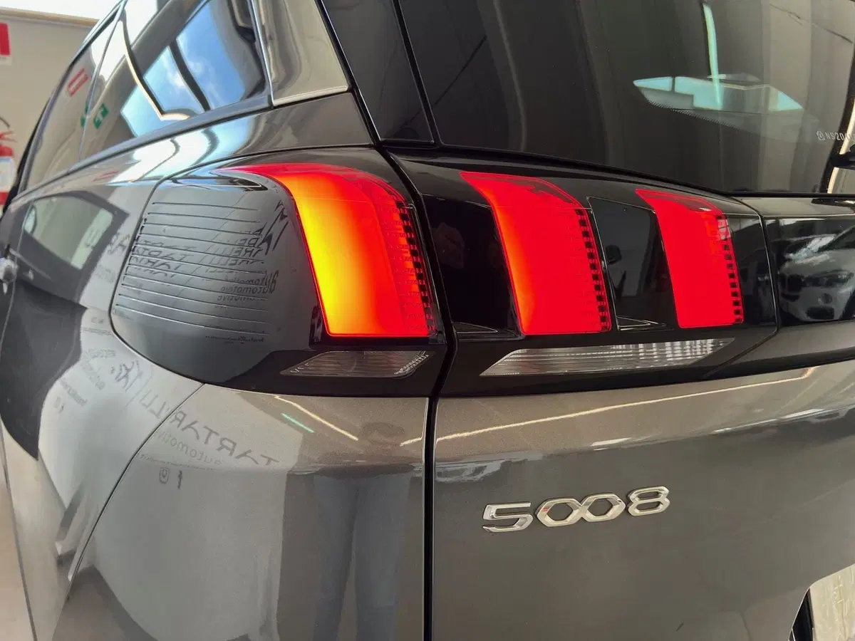 Peugeot 5008 usata a Bari (8)
