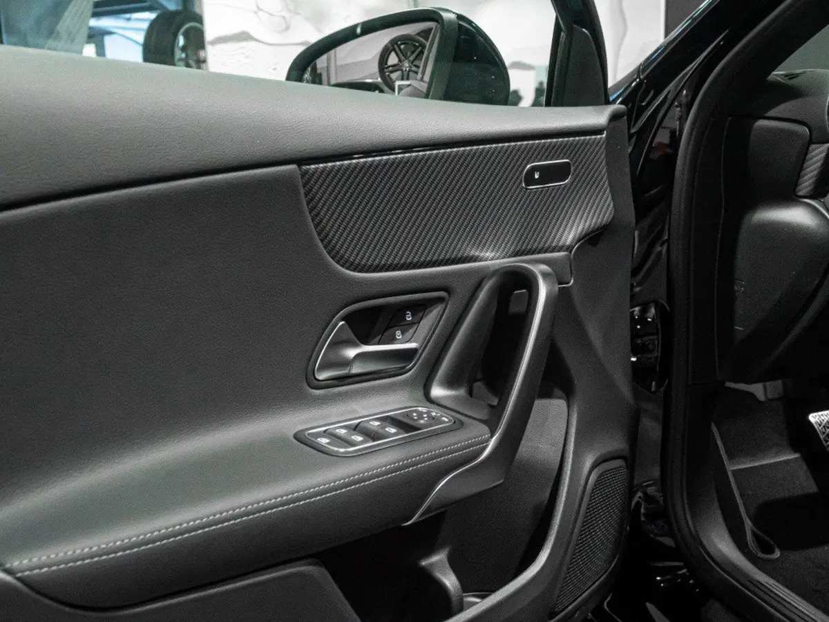 Mercedes-Benz Classe A Sedan nuova a Ancona (10)