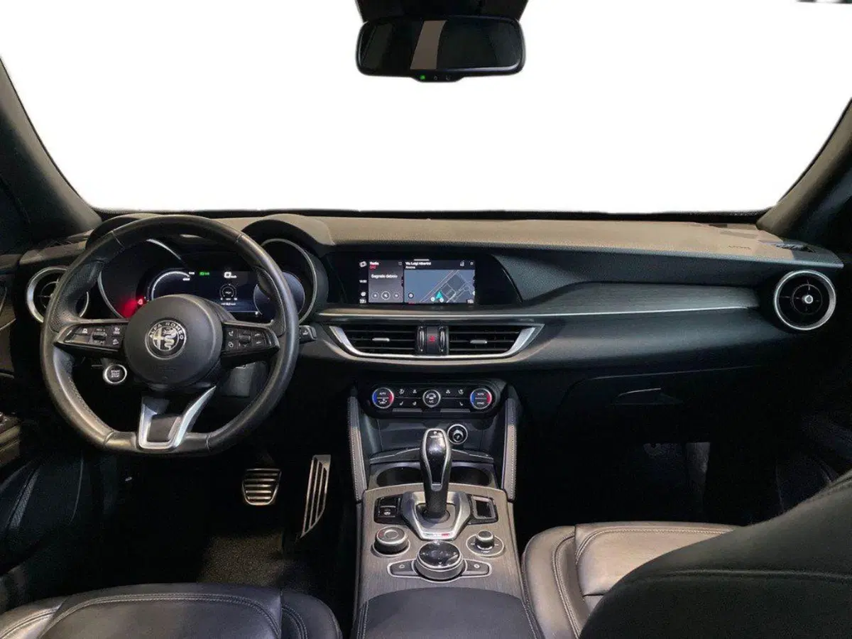 Alfa Romeo Stelvio usata a Ancona (10)