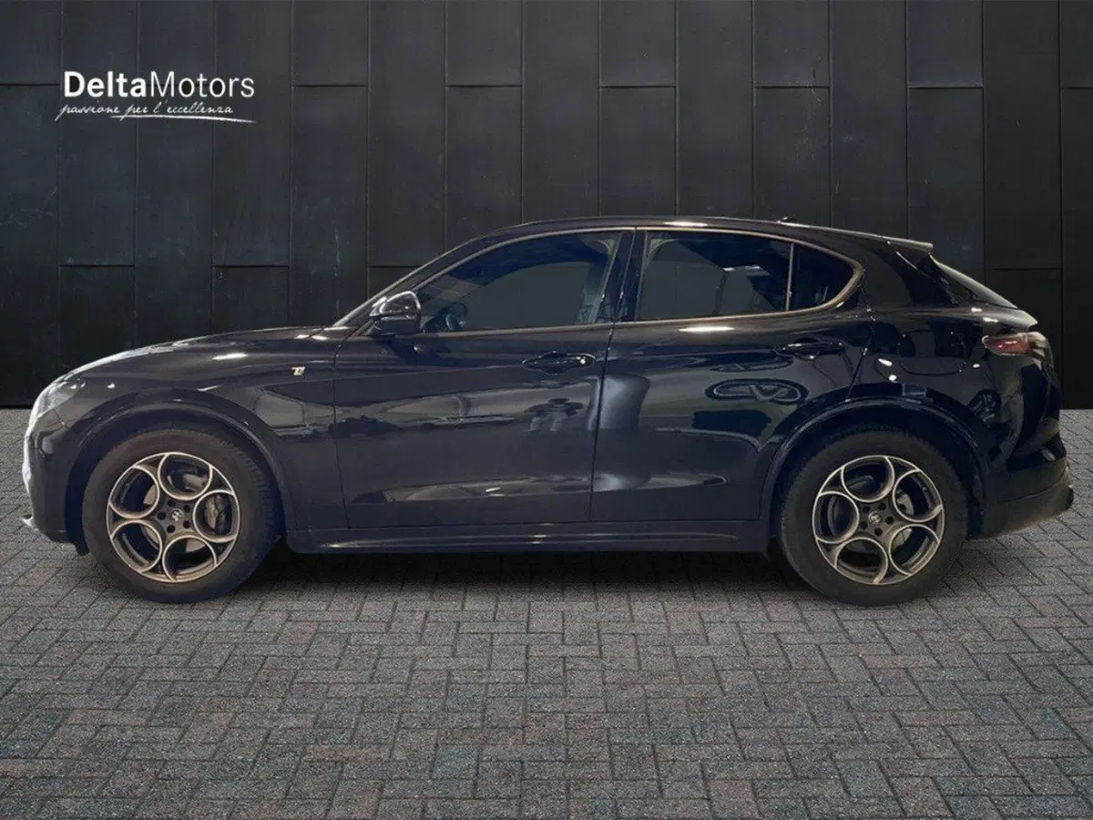 Alfa Romeo Stelvio usata a Ancona (2)