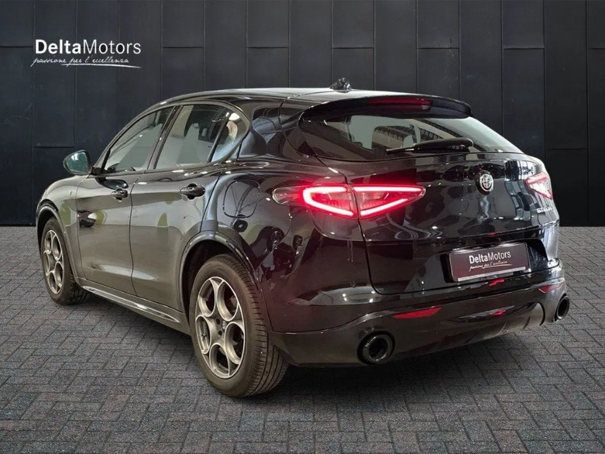 Alfa Romeo Stelvio usata a Ancona (3)