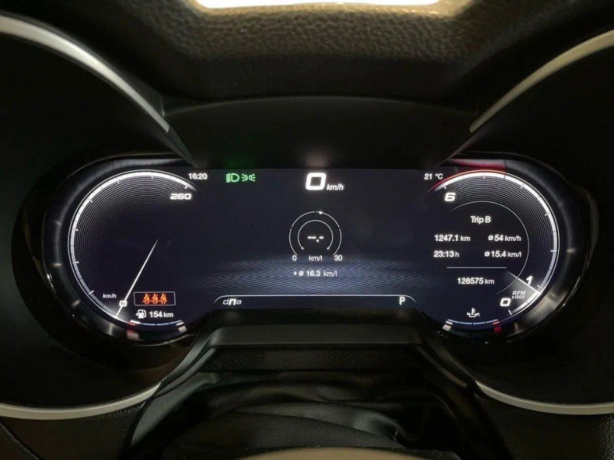 Alfa Romeo Stelvio usata a Ancona (9)