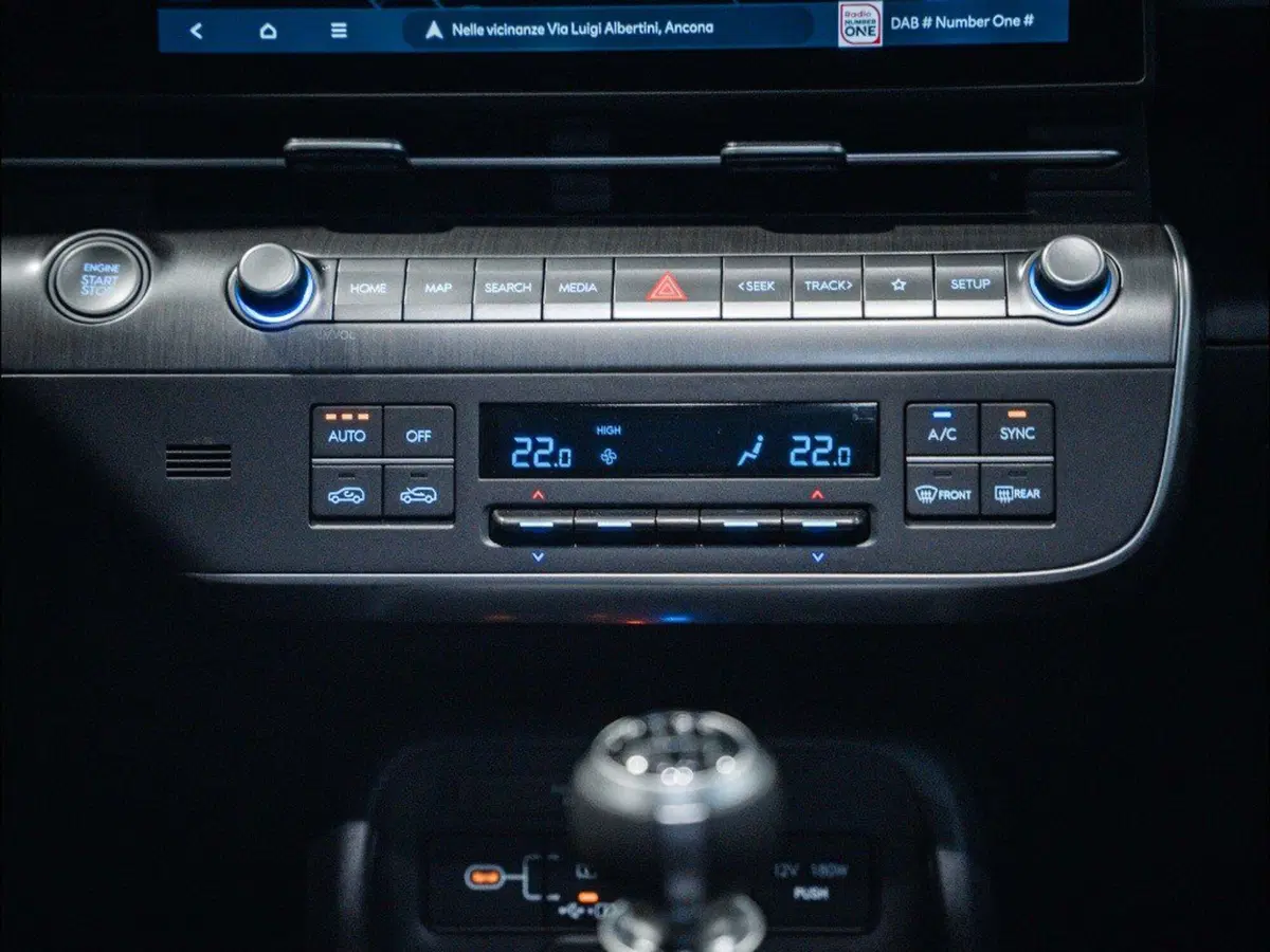 Hyundai Kona nuova a Ancona (19)