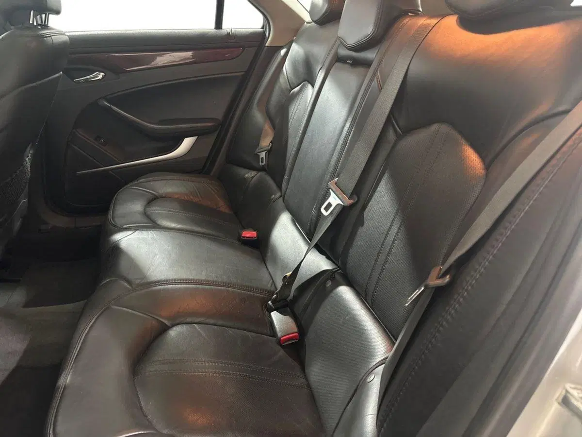 Cadillac CTS Station Wagon usata a Torino (12)