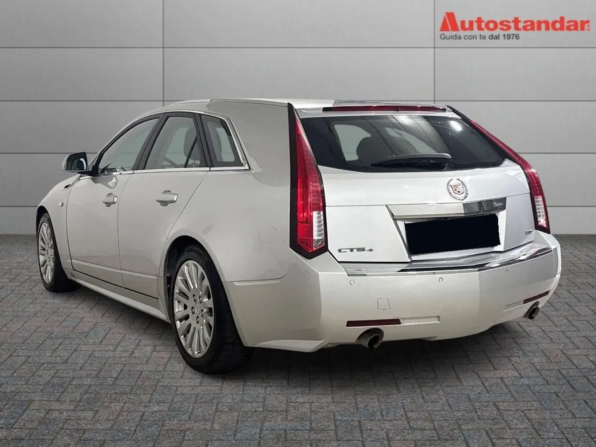 Cadillac CTS Station Wagon usata a Torino (4)