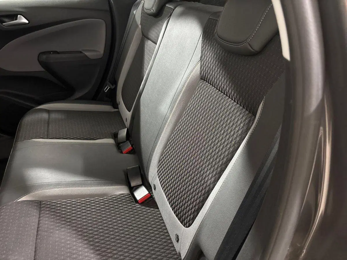 Opel Crossland X usata a Torino (10)