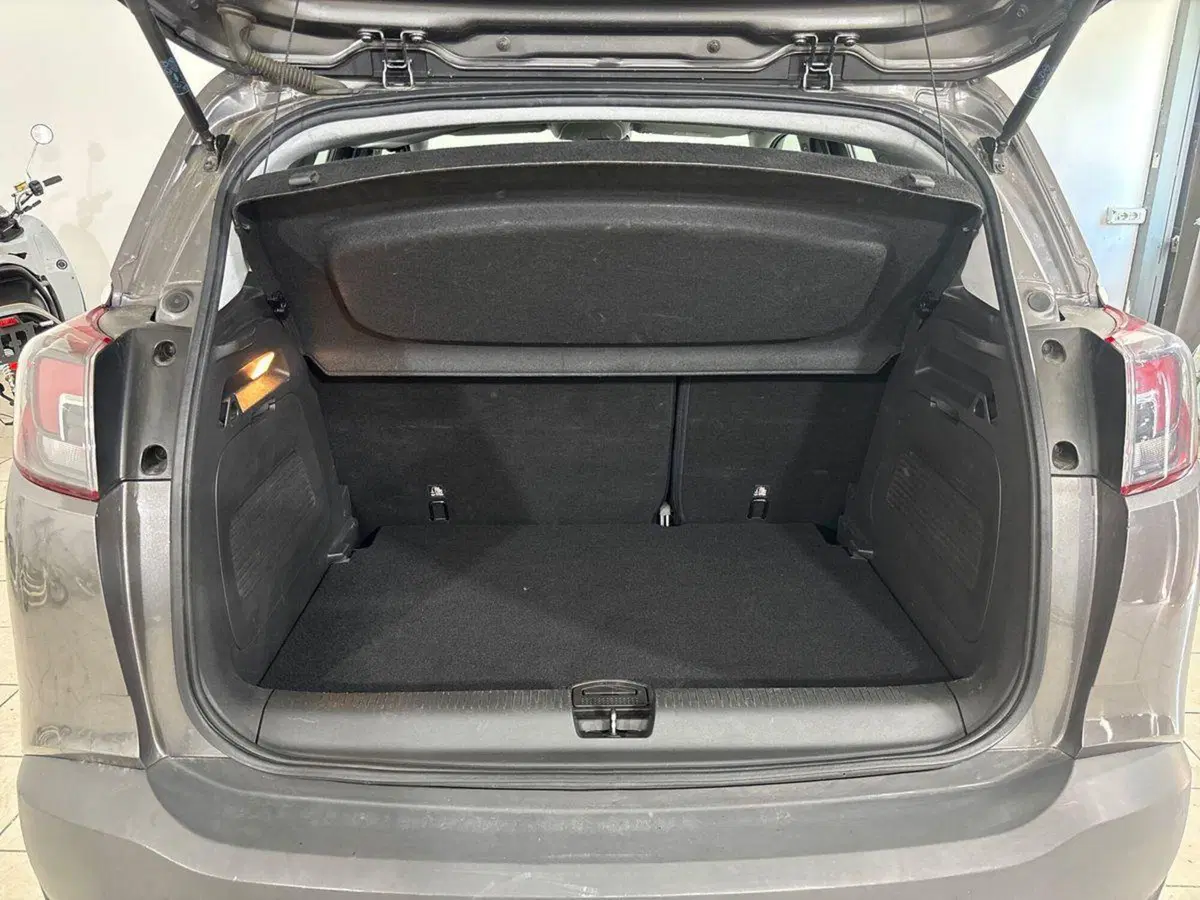 Opel Crossland X usata a Torino (11)