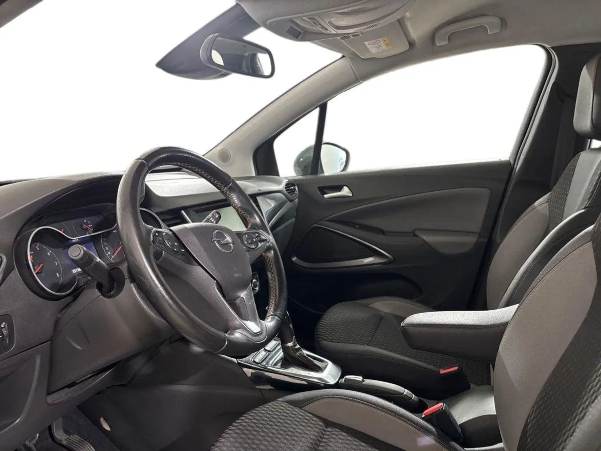 Opel Crossland X usata a Torino (12)