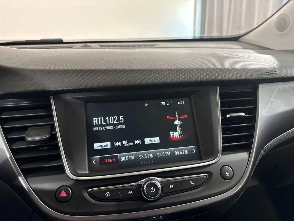 Opel Crossland X usata a Torino (14)