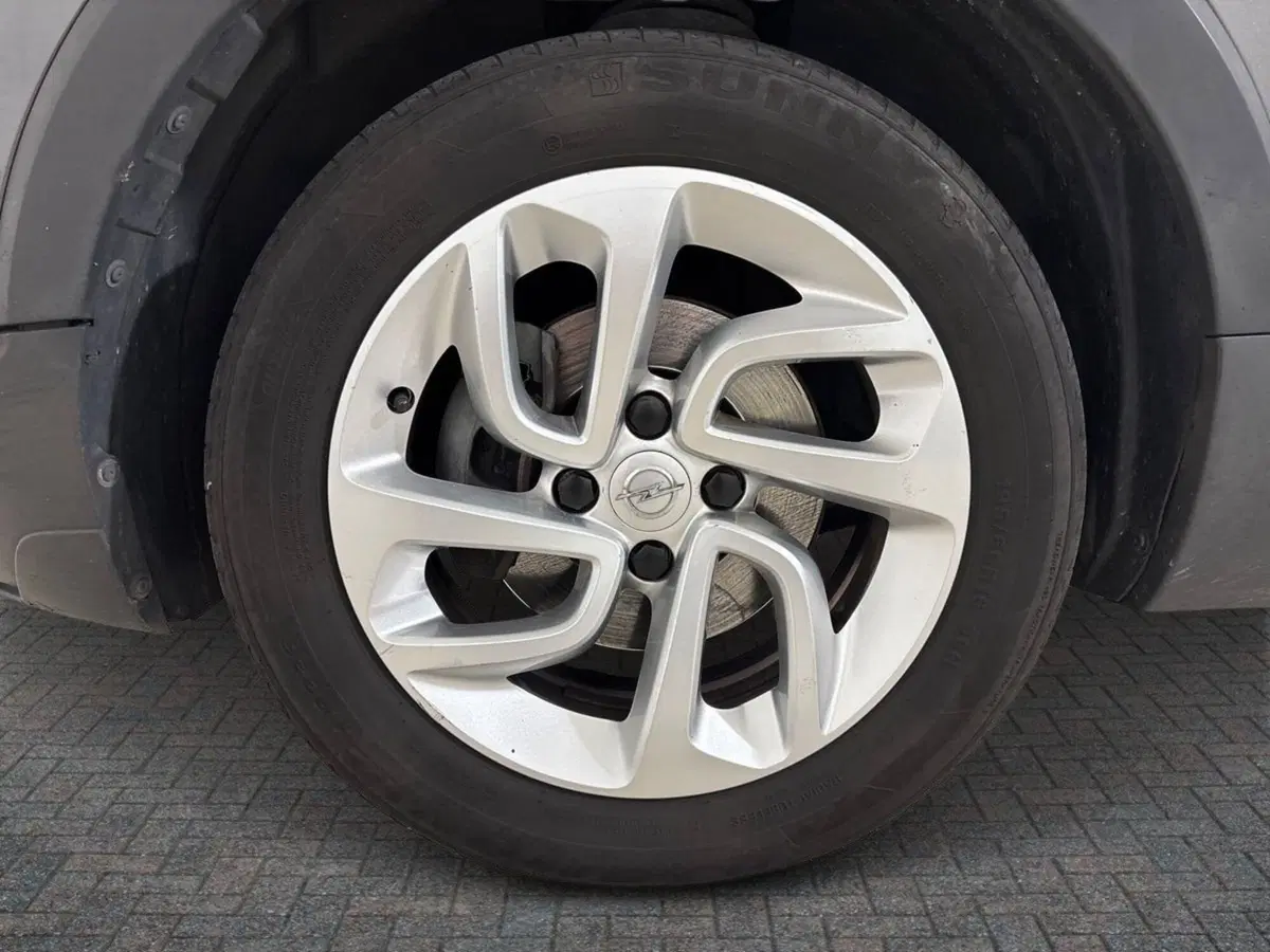 Opel Crossland X usata a Torino (7)