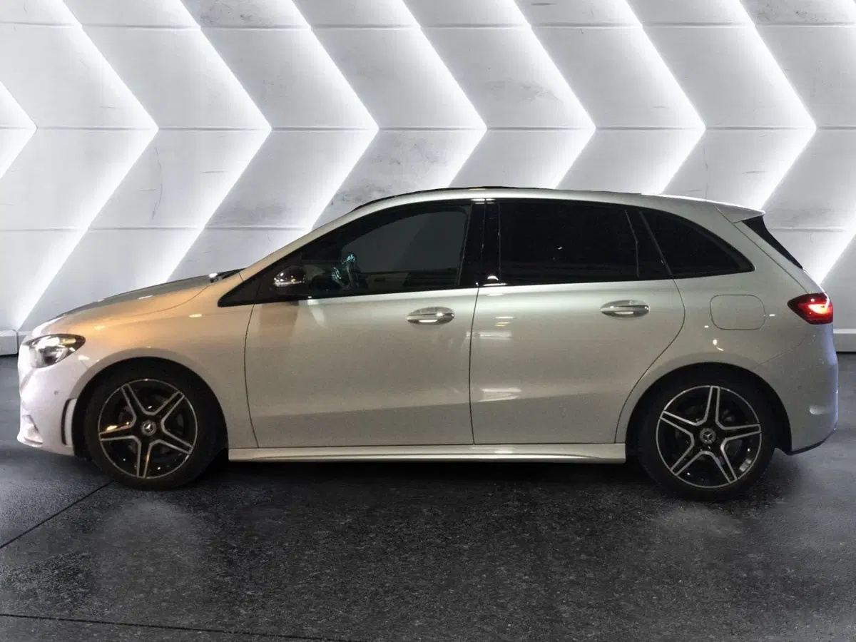 Mercedes-Benz Classe B usata a Caserta (8)