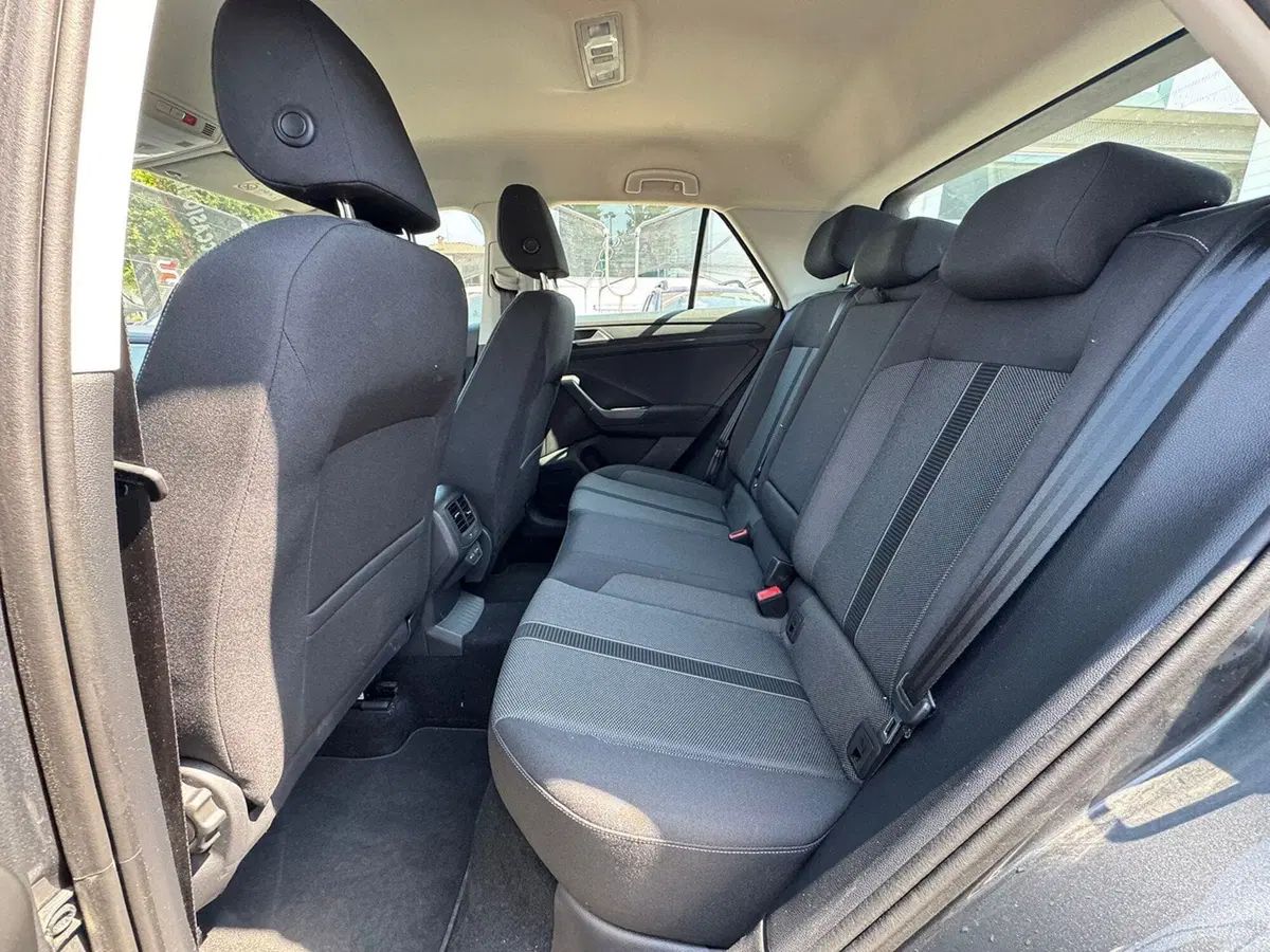 Volkswagen T-Roc usata a Pavia (11)