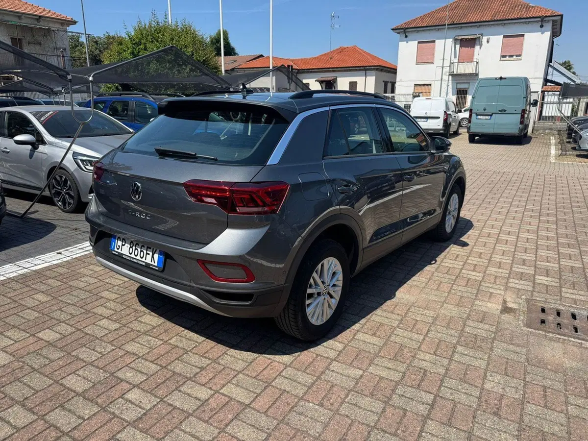 Volkswagen T-Roc usata a Pavia (15)