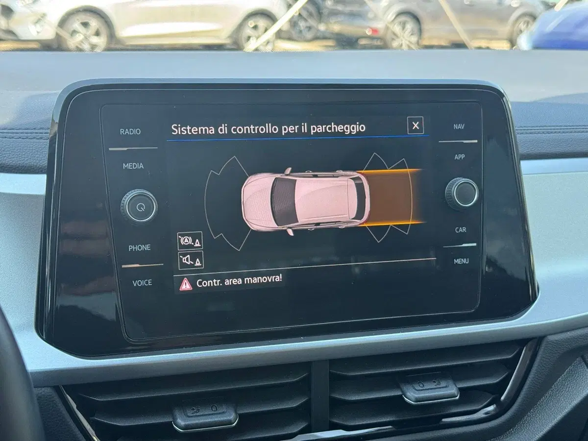 Volkswagen T-Roc usata a Pavia (4)