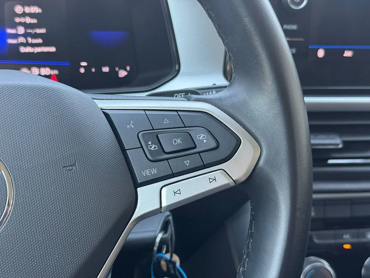 Volkswagen T-Roc usata a Pavia (5)