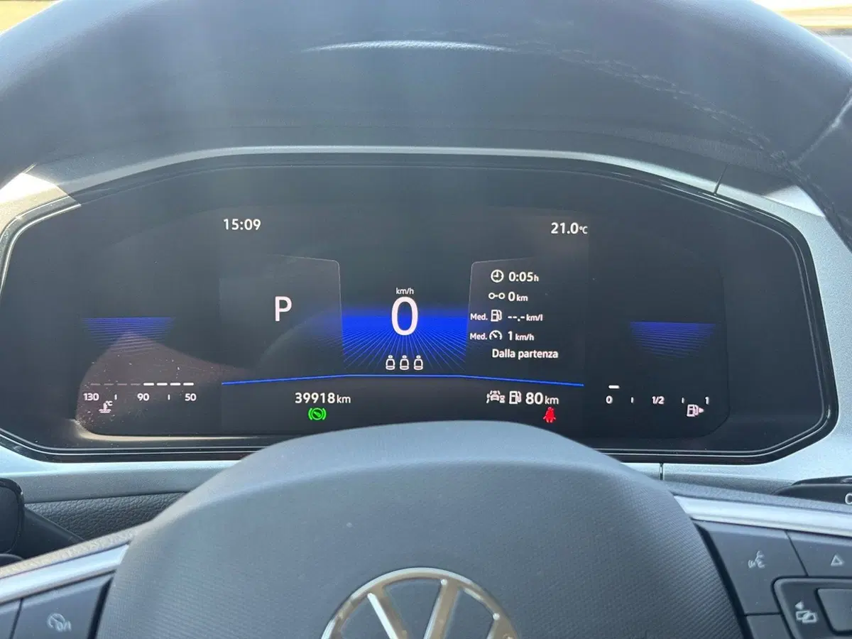 Volkswagen T-Roc usata a Pavia (6)