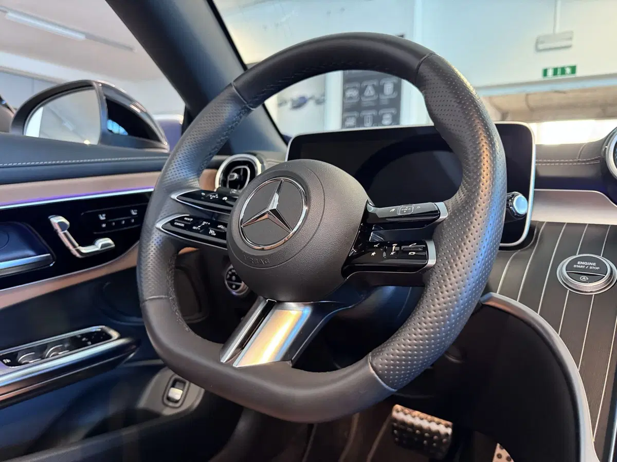 Mercedes-Benz CLE Cabrio usata a Messina (14)
