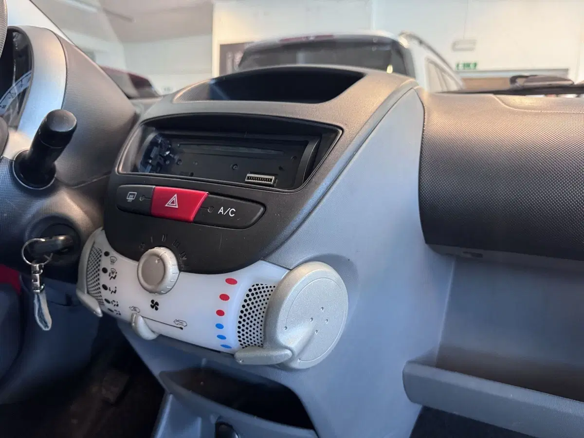 Toyota Aygo usata a Messina (12)