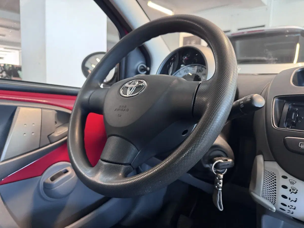Toyota Aygo usata a Messina (14)