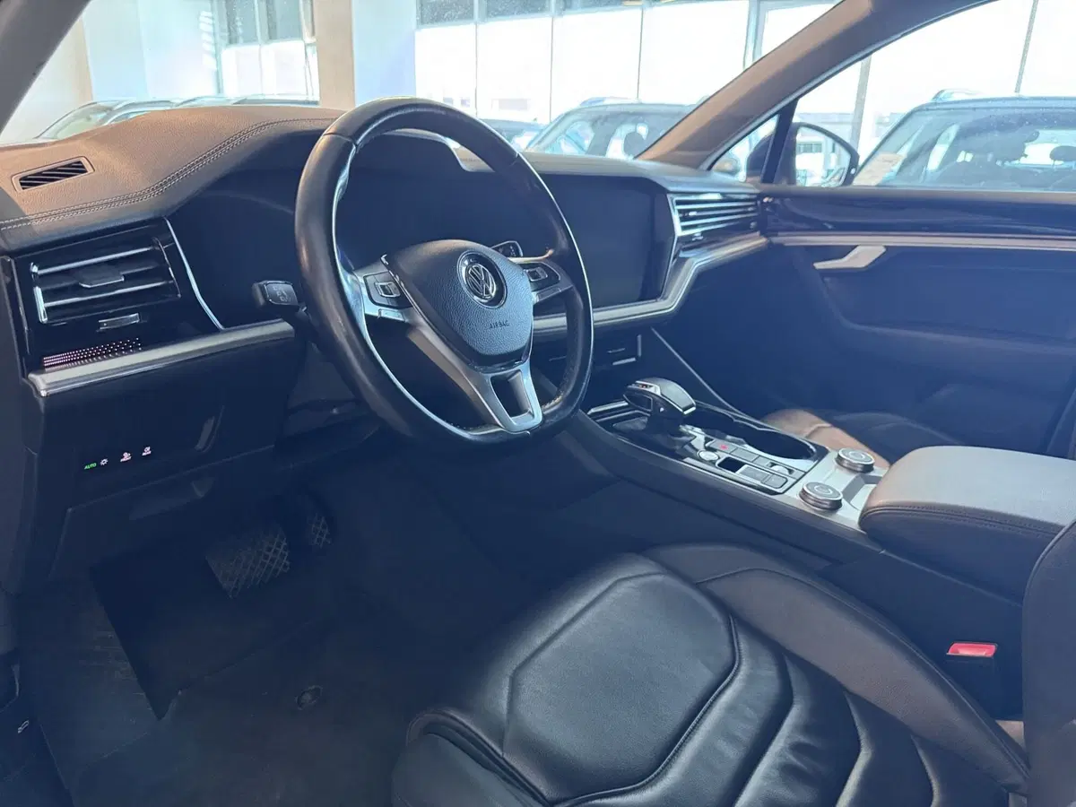 Volkswagen Touareg usata a Messina (7)