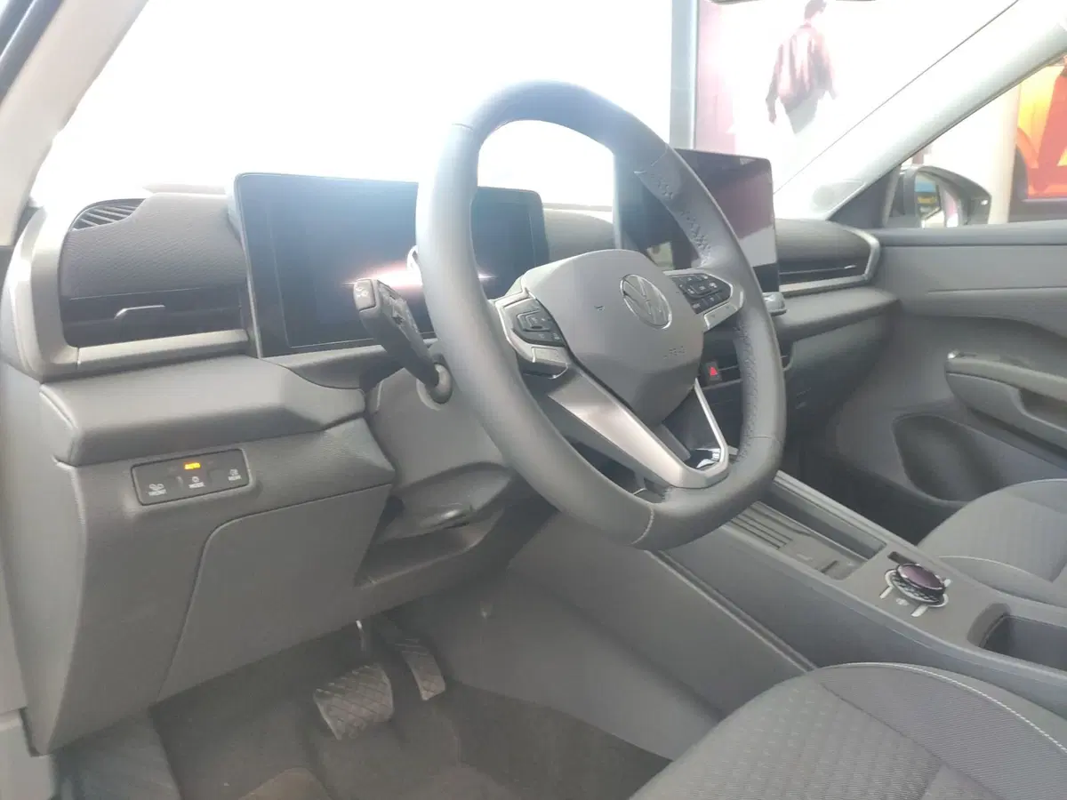 Volkswagen T-Roc nuova a Avellino (12)