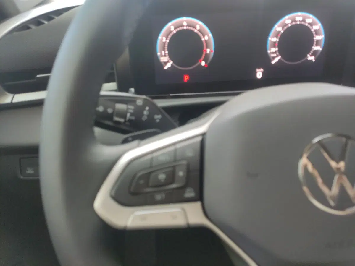 Volkswagen T-Roc nuova a Avellino (14)