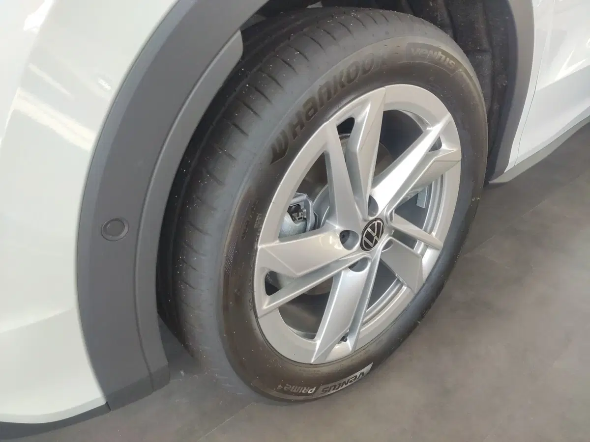 Volkswagen T-Roc nuova a Avellino (3)