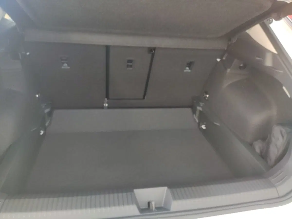 Volkswagen T-Roc nuova a Avellino (7)