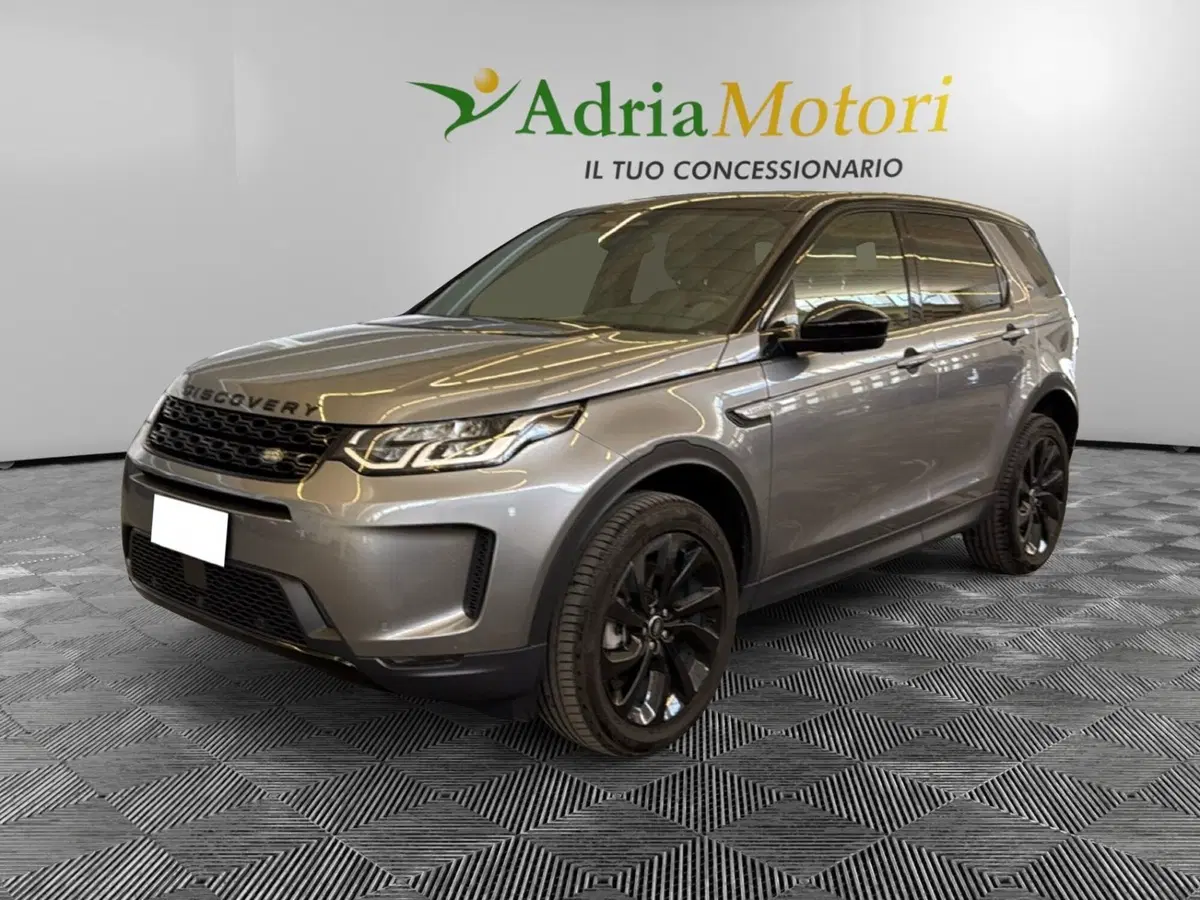 Land Rover Discovery Sport usata a Pordenone
