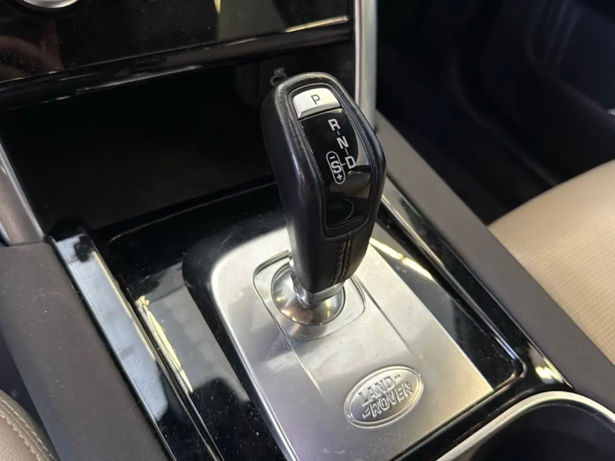 Land Rover Discovery Sport usata a Pordenone (15)