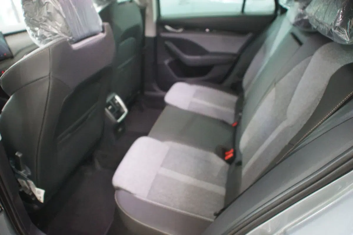 Skoda Octavia Station Wagon nuova a Torino (8)