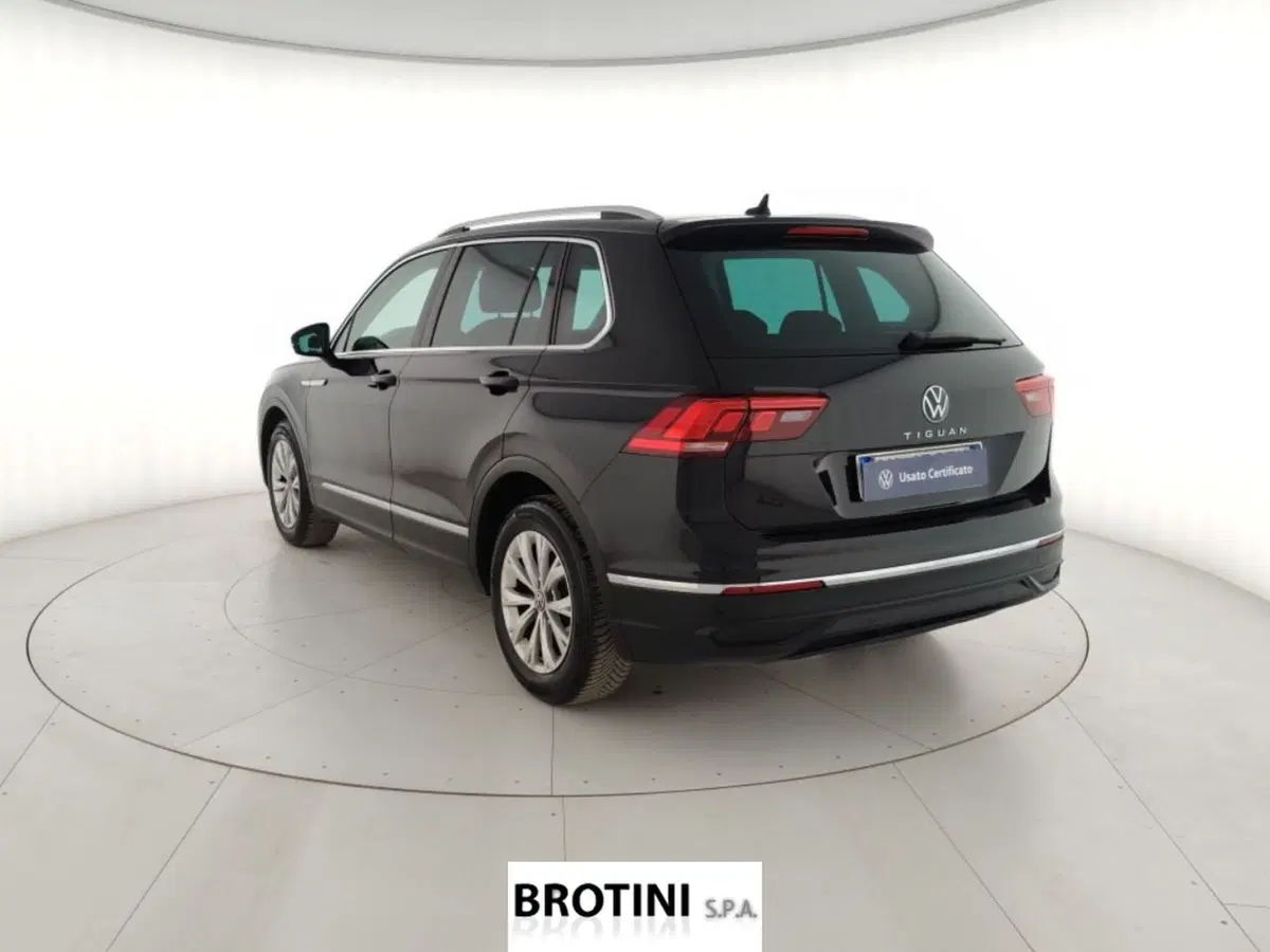 Volkswagen Tiguan usata a Massa-Carrara (2)