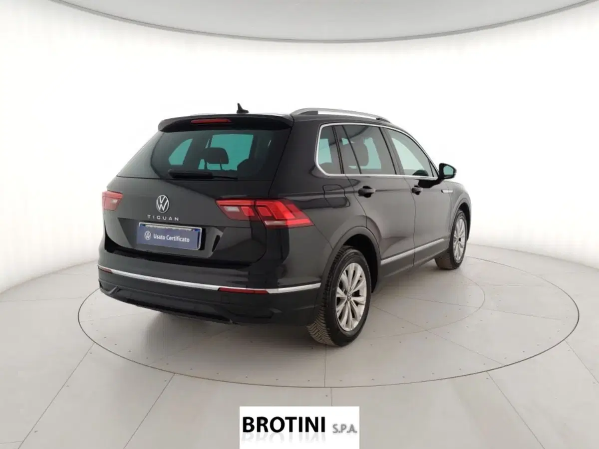 Volkswagen Tiguan usata a Massa-Carrara (3)