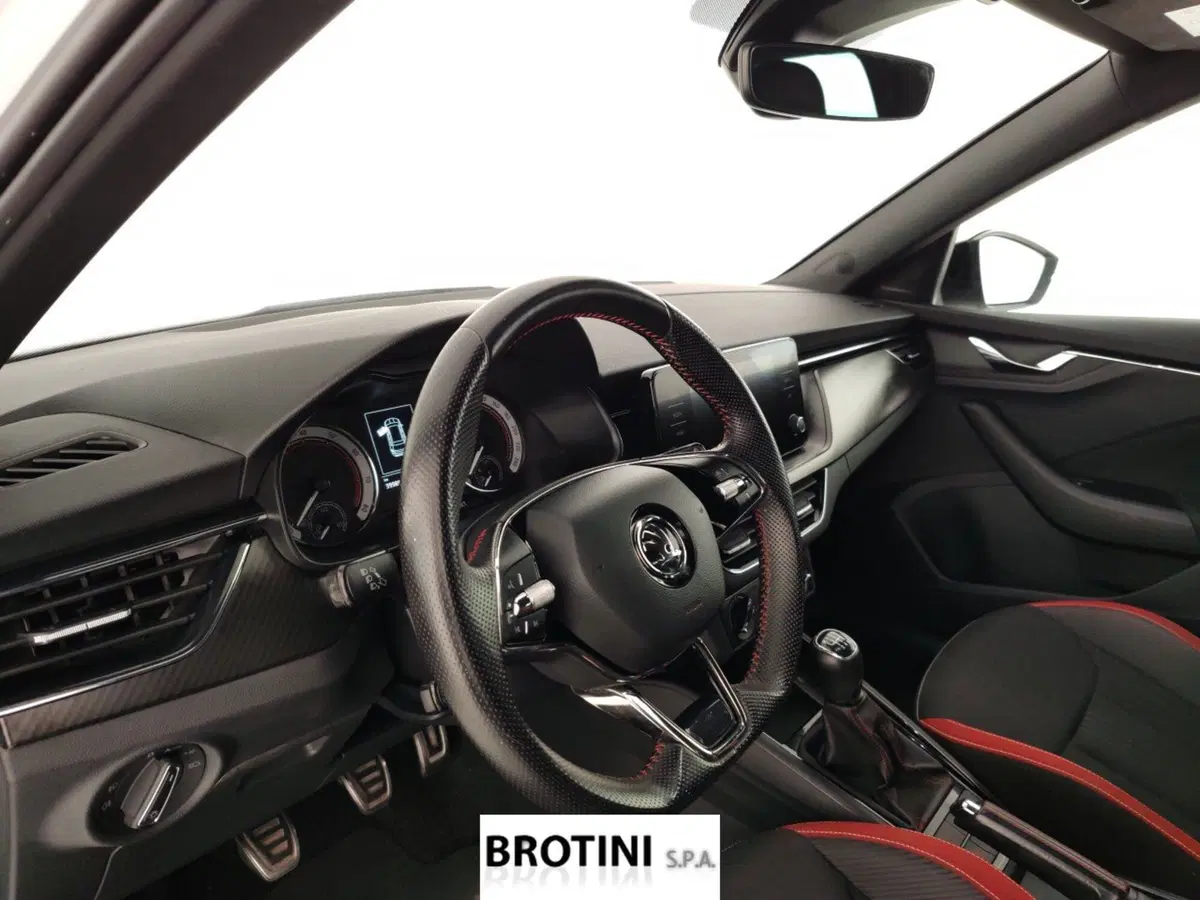Skoda Kamiq usata a Massa-Carrara (8)