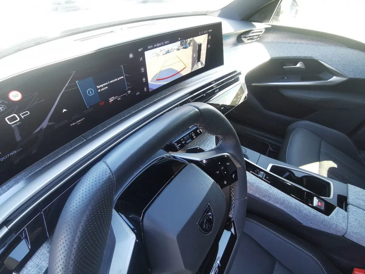 Peugeot 5008 usata a Taranto (10)