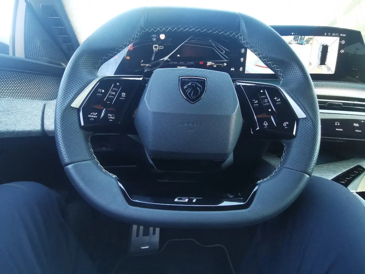 Peugeot 5008 usata a Taranto (11)