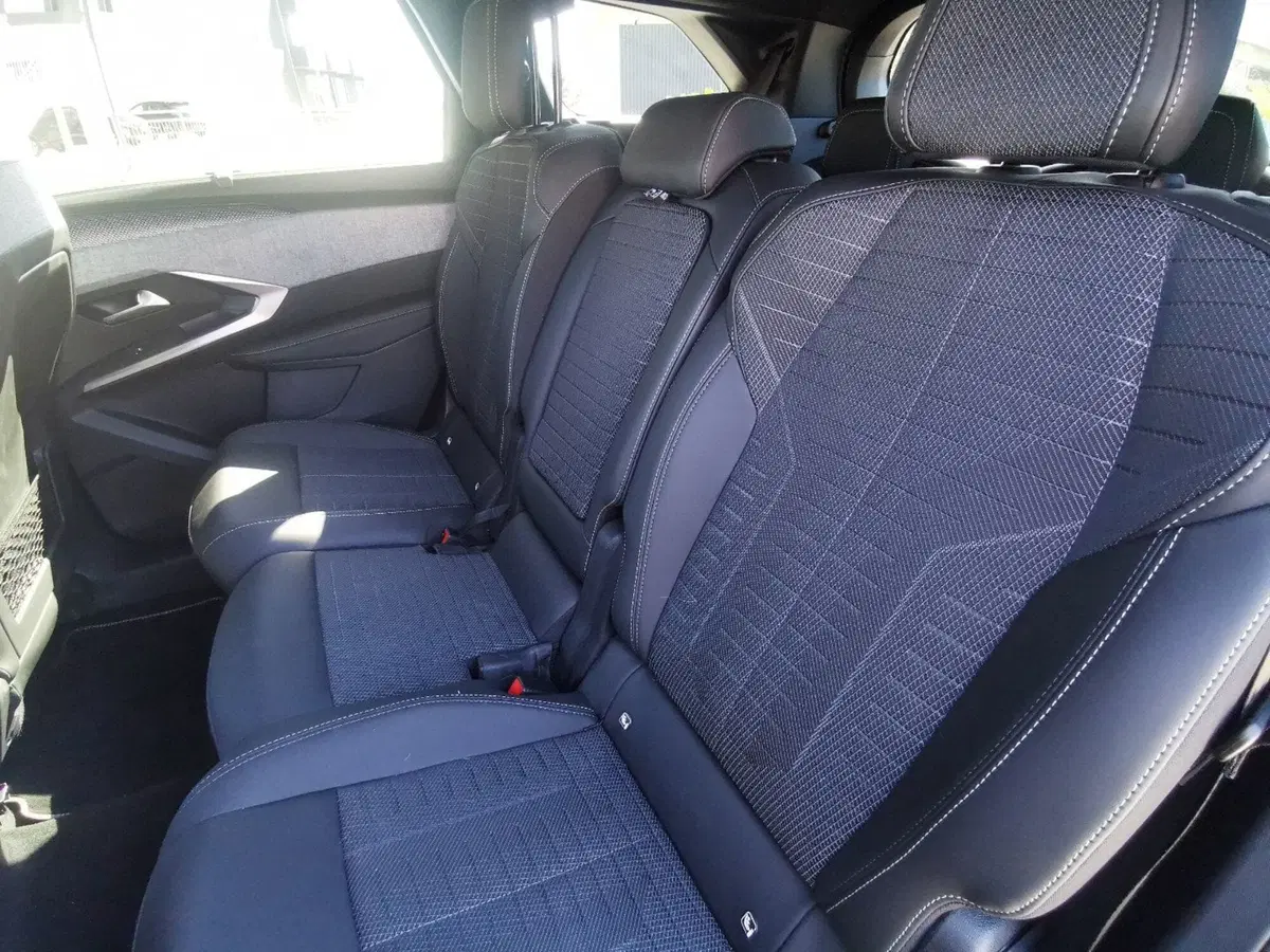 Peugeot 5008 usata a Taranto (13)