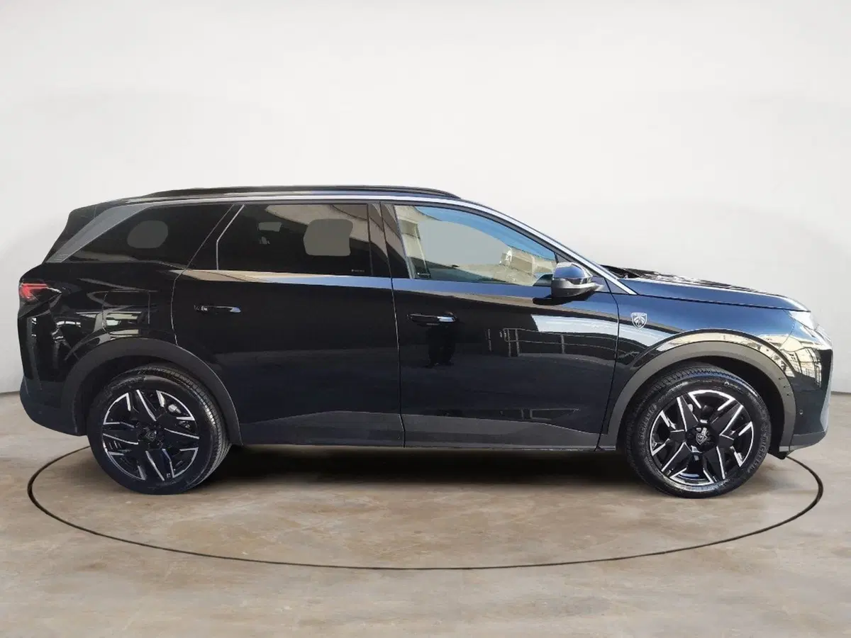 Peugeot 5008 usata a Taranto (3)
