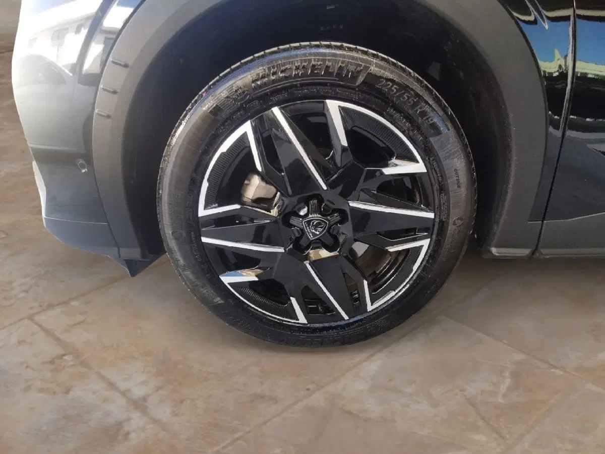Peugeot 5008 usata a Taranto (9)