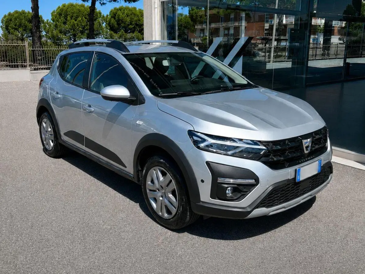 Dacia Sandero usata a Rimini (2)
